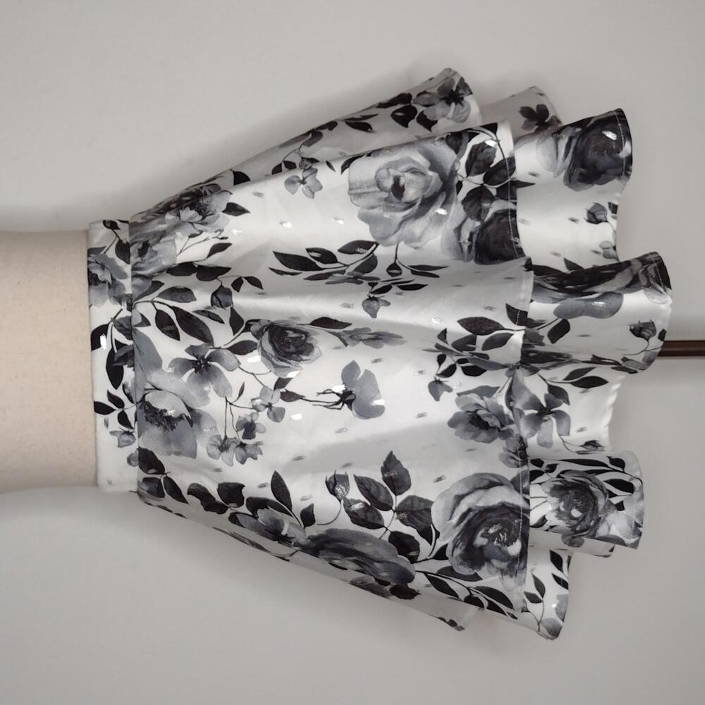 NWT City Studio Juniors White/Black Floral/Tulle Lined Skirt Size 3